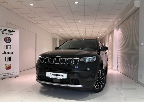 Jeep Compass cena 152737 przebieg: 5, rok produkcji 2023 z Wrocław małe 172